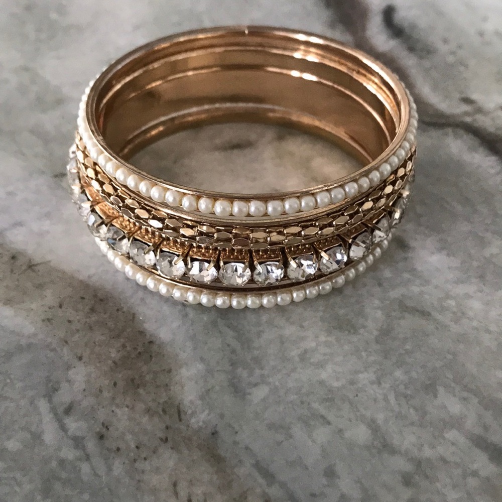 Gold bracelet set